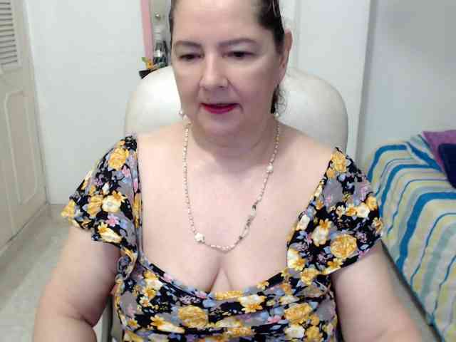 leonela-68