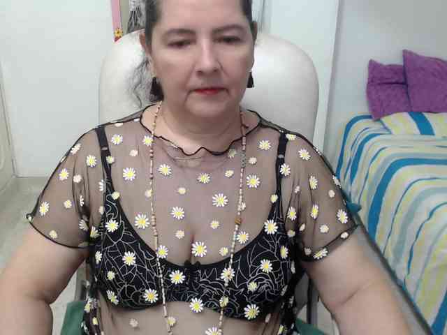 leonela-68 webcam