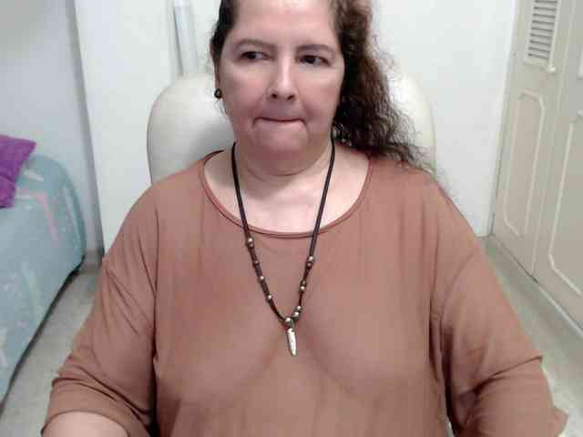leonela-68 webcam