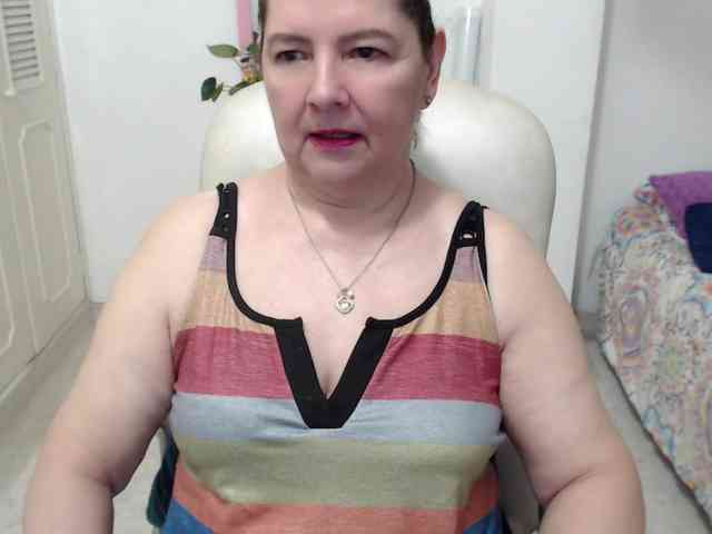 leonela-68 webcam