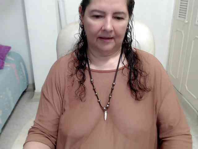 leonela-68