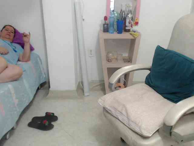leonela-68 webcam