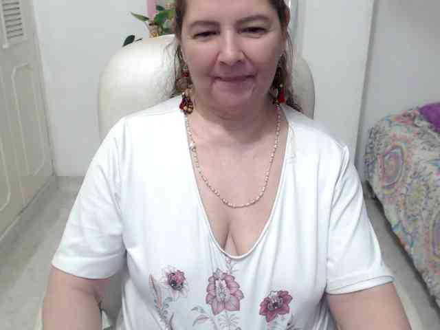 leonela-68 webcam