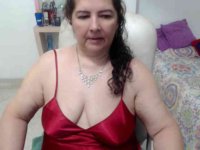 leonela-68 webcam