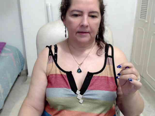 leonela-68 webcam