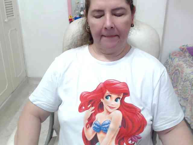 leonela-68 webcam