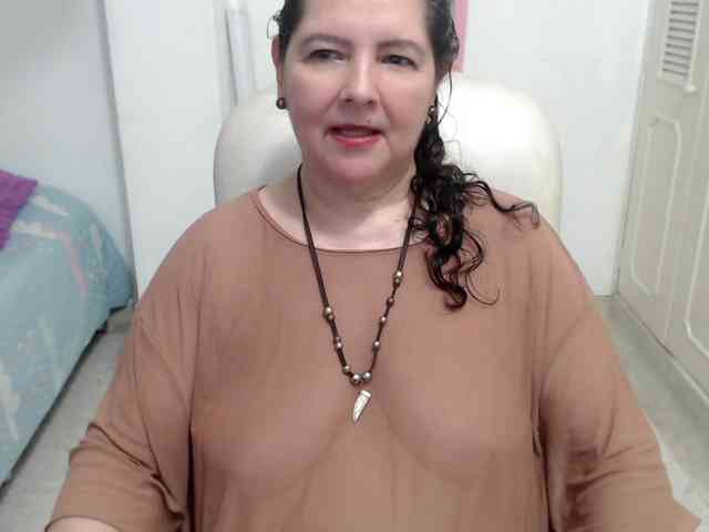 leonela-68 webcam