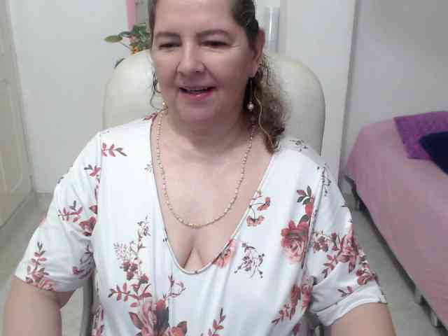 leonela-68 webcam