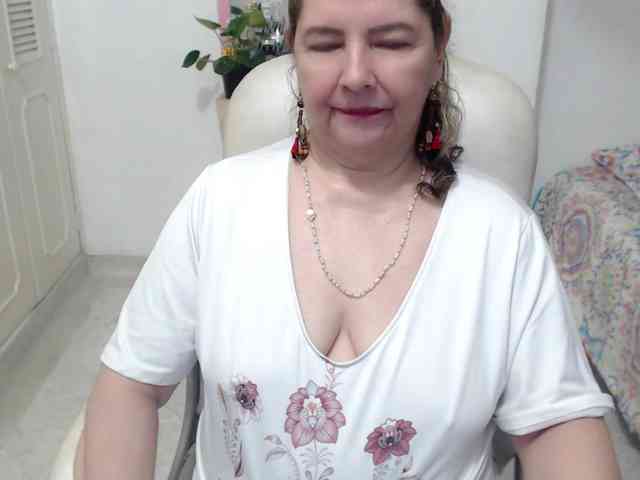 leonela-68 webcam