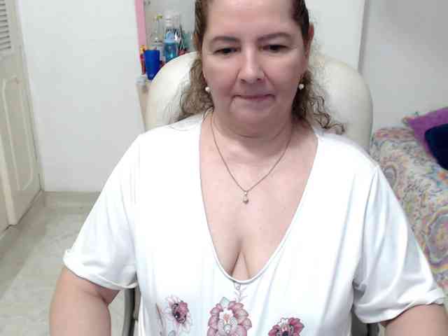 leonela-68 webcam