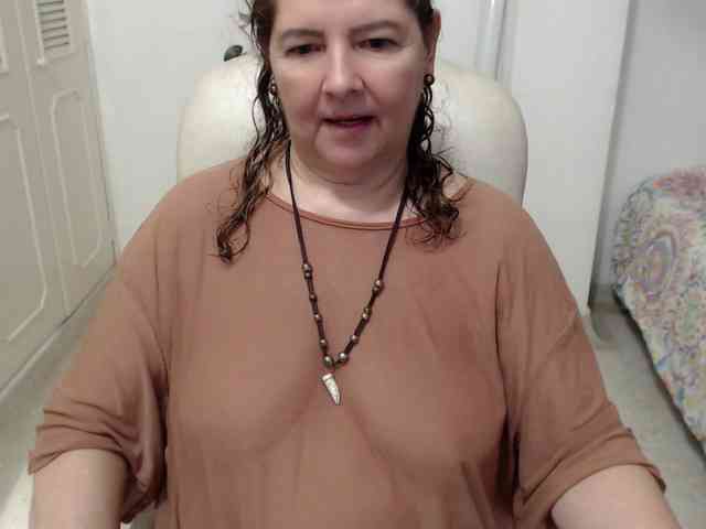 leonela-68 webcam