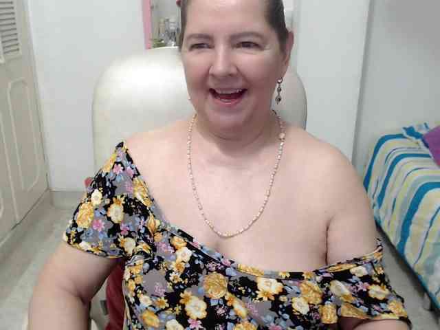 leonela-68 webcam