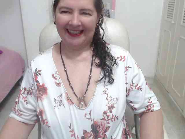 leonela-68 webcam
