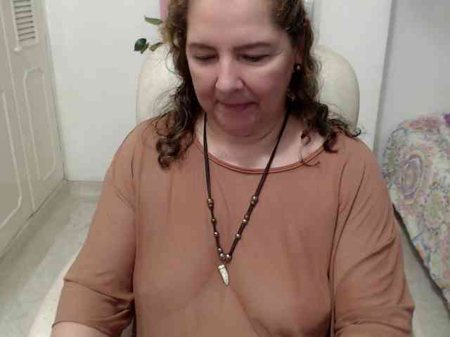 leonela-68 webcam