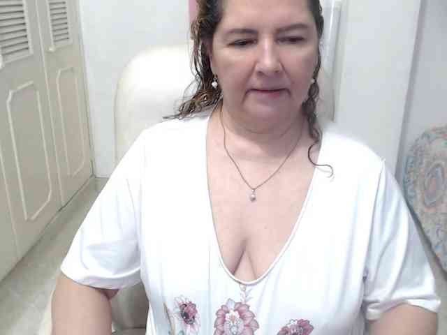leonela-68 webcam