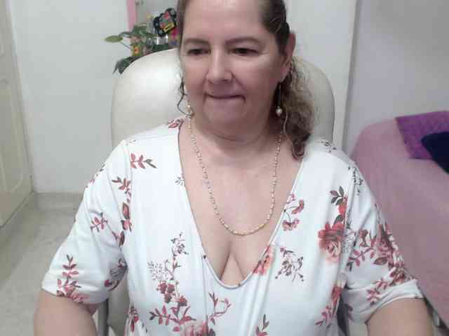 leonela-68 webcam