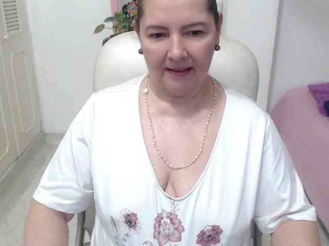 leonela-68