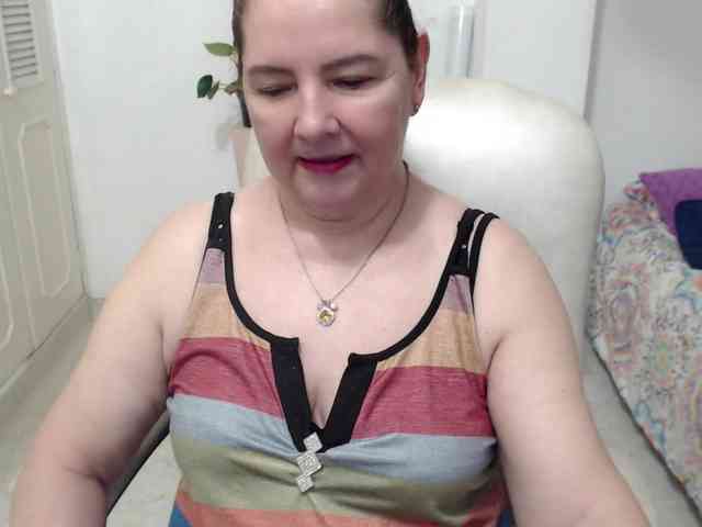 leonela-68 webcam