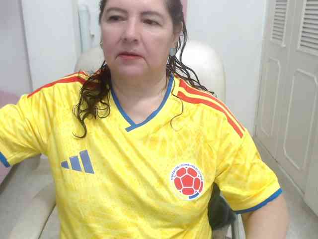 leonela-68 webcam