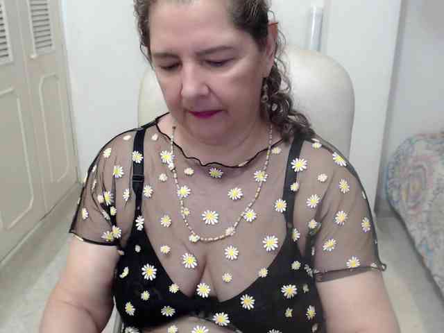 leonela-68