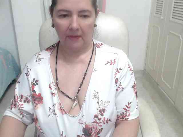 leonela-68 webcam