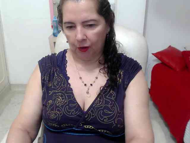 leonela-68 webcam