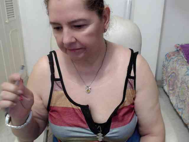 leonela-68 webcam