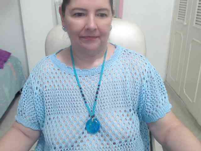 leonela-68 webcam