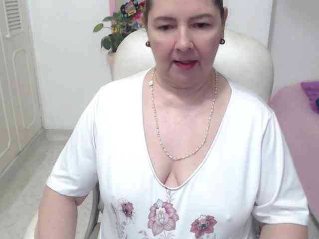 leonela-68 webcam