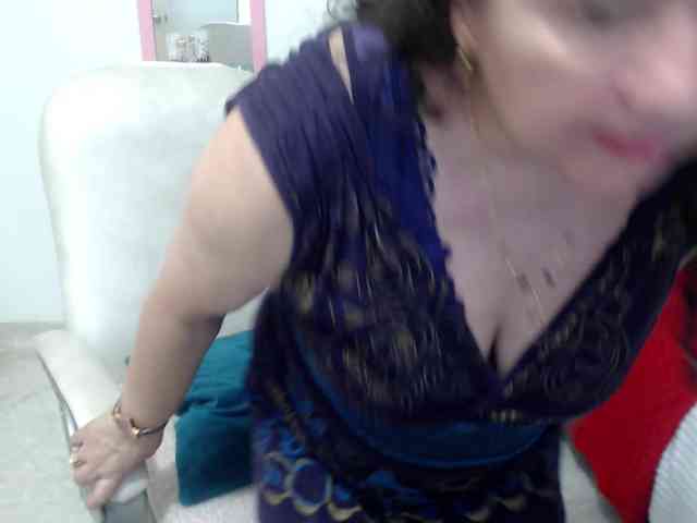 leonela-68 webcam