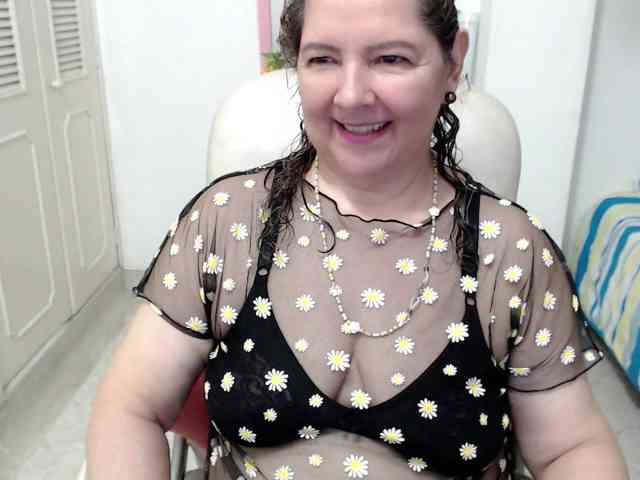 leonela-68 webcam
