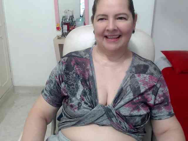 leonela-68 webcam