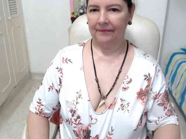 leonela-68