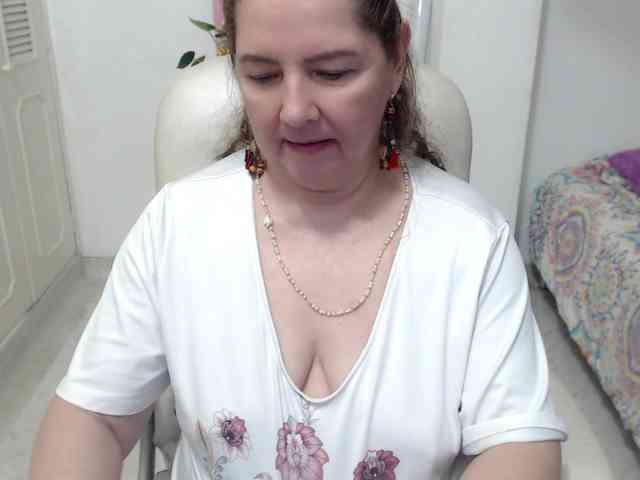 leonela-68 webcam