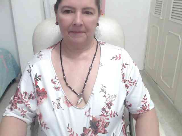 leonela-68