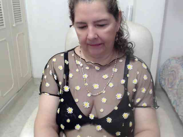 leonela-68 webcam