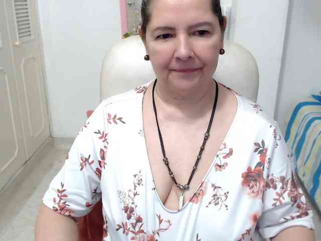 leonela-68 webcam