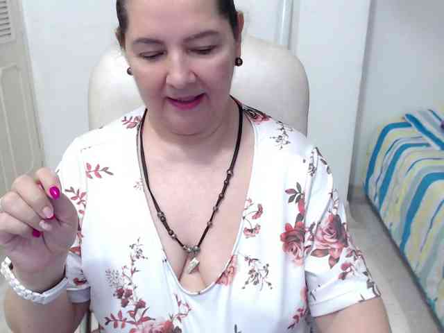 leonela-68