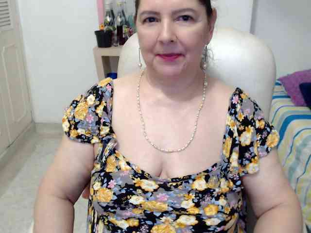 leonela-68