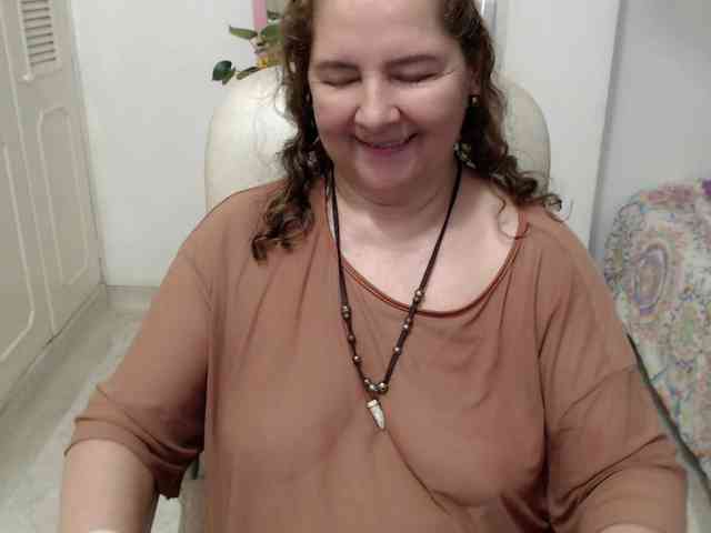 leonela-68 webcam
