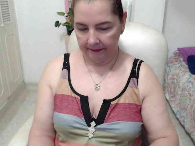 leonela-68 webcam