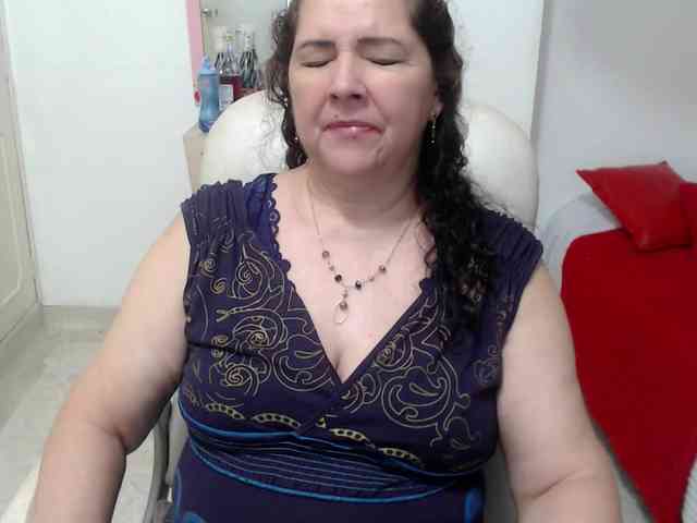 leonela-68 webcam