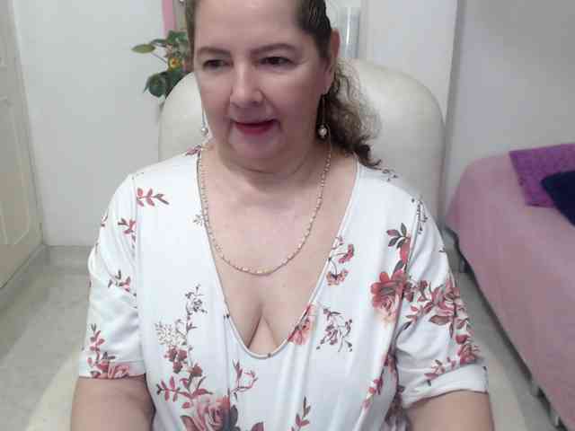 leonela-68 webcam