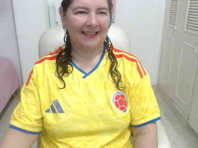 leonela-68 webcam