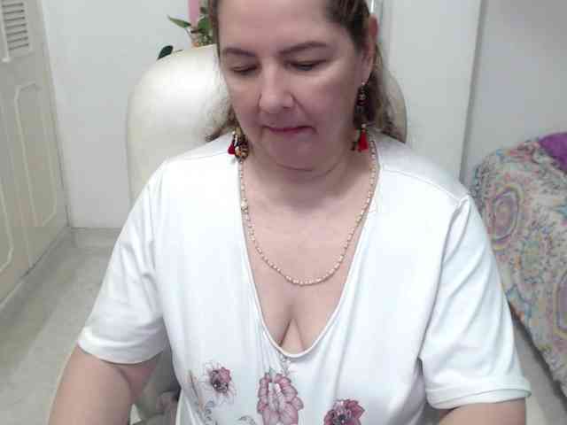 leonela-68 webcam