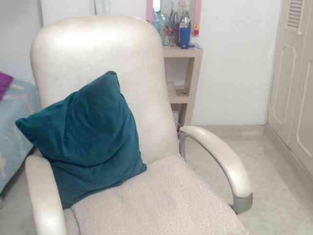 leonela-68 webcam
