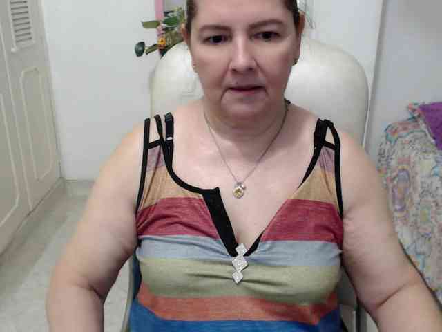 leonela-68 webcam