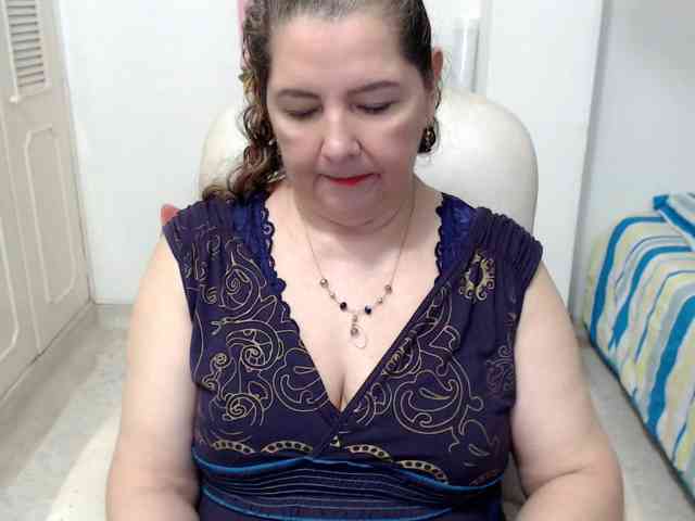 leonela-68 webcam