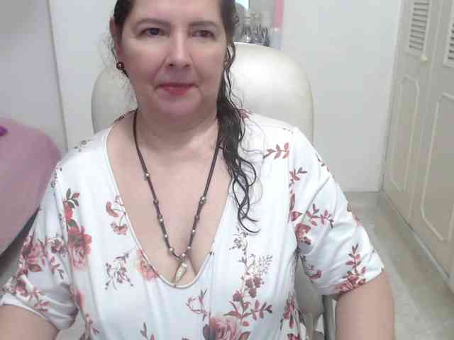 leonela-68 webcam