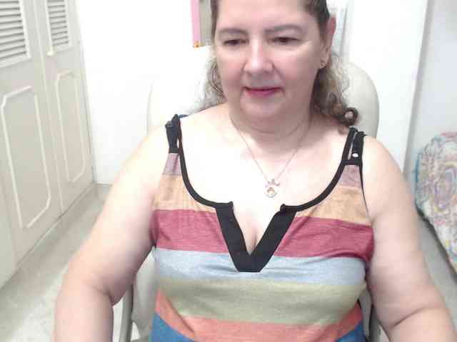leonela-68 webcam